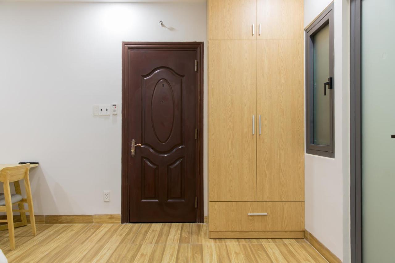 Reddoorz Premium Near E-Town Hotell Ho Chi Minh-staden Exteriör bild