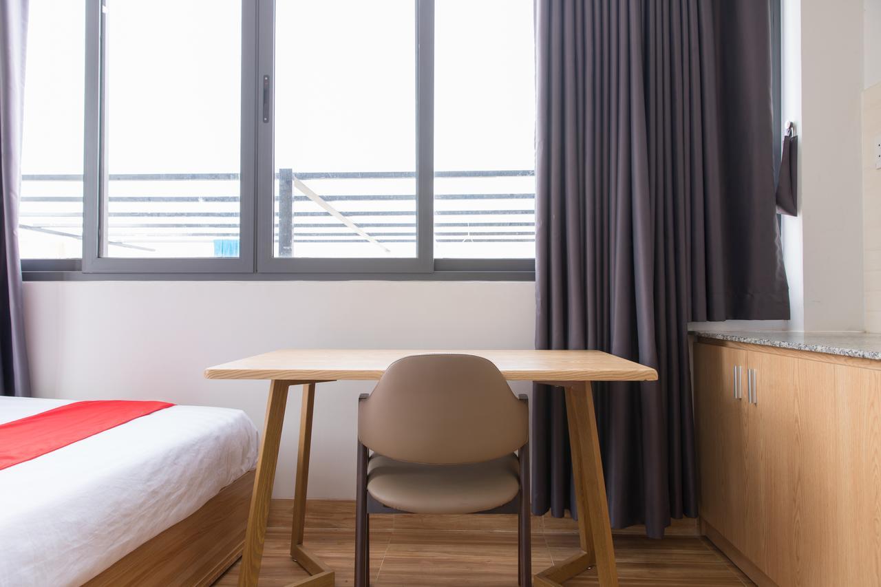 Reddoorz Premium Near E-Town Hotell Ho Chi Minh-staden Exteriör bild